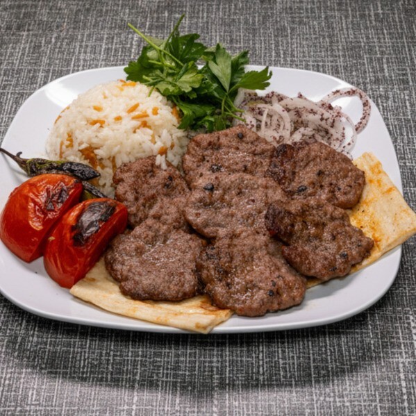İzmir Köfte & Pilav