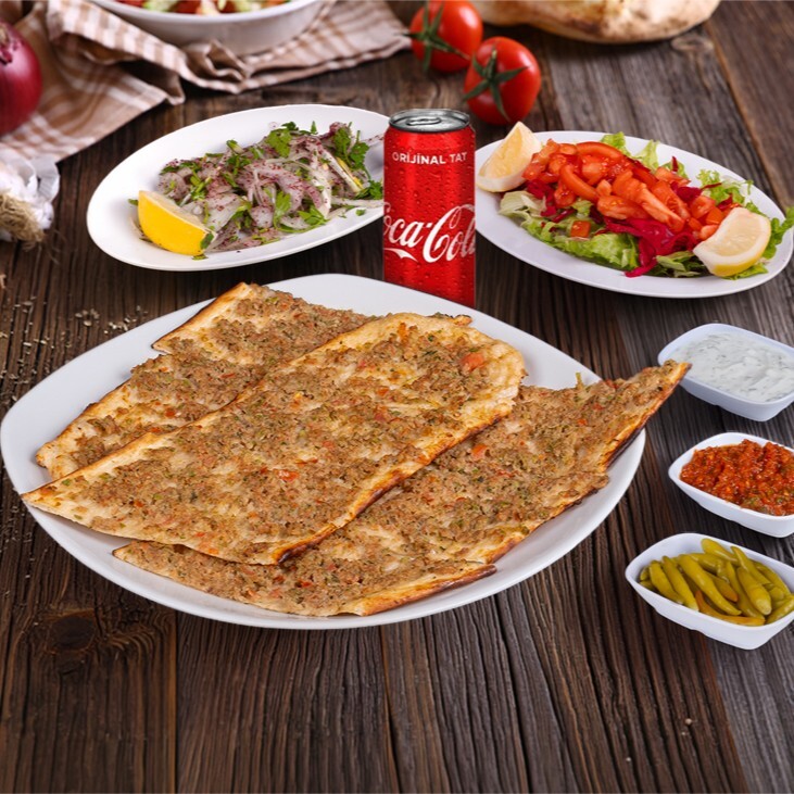 Kıymalı Pide+ +Coca Cola 330 ml