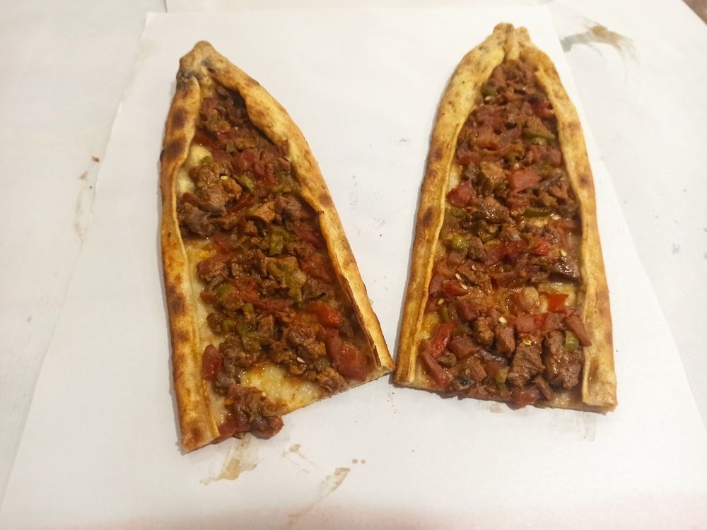 Kuşbaşılı Pide