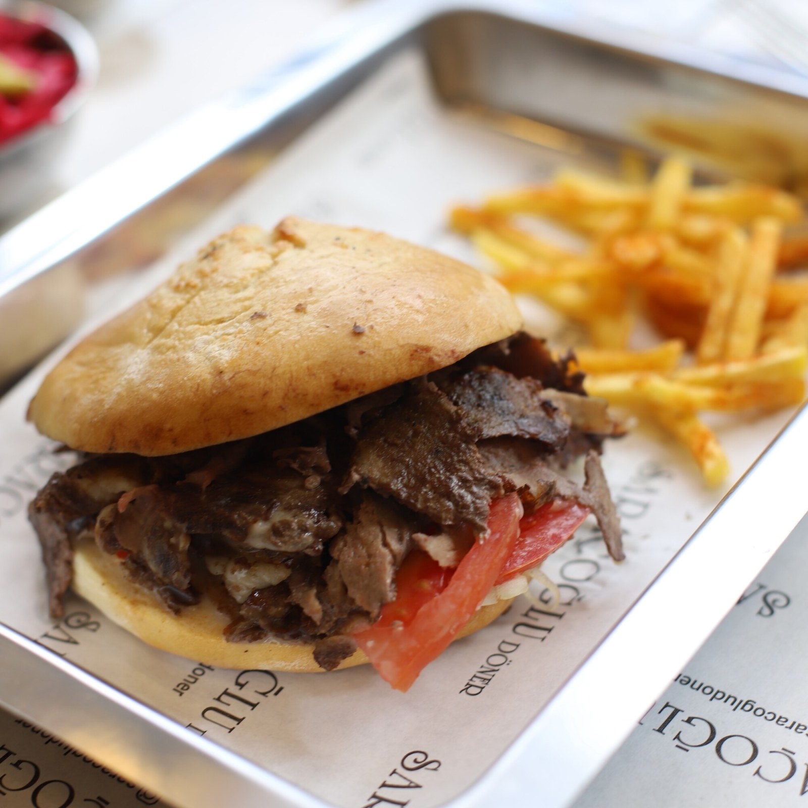 Tombik Ekmek Arası Et Döner Menü