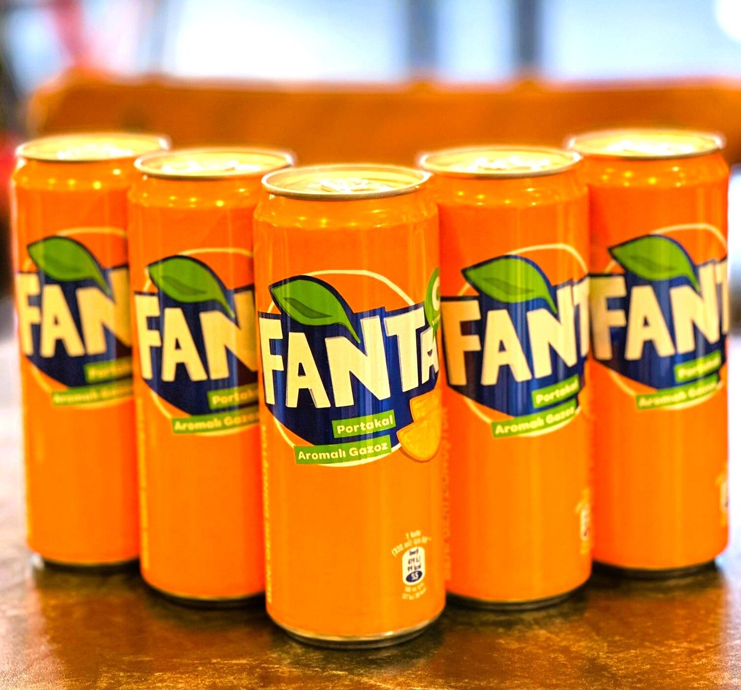 Kutu Fanta (330 ml)