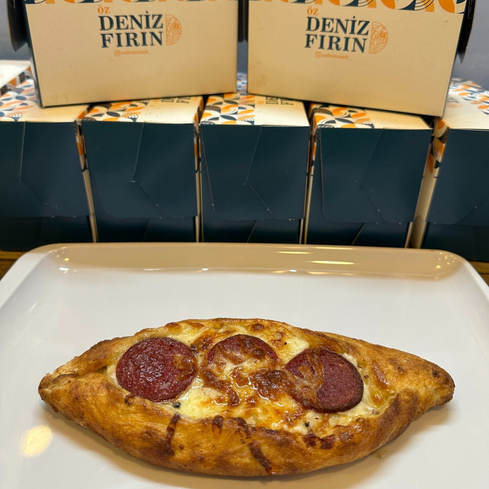 Mini Pide (Sucuklu Kaşarlı)