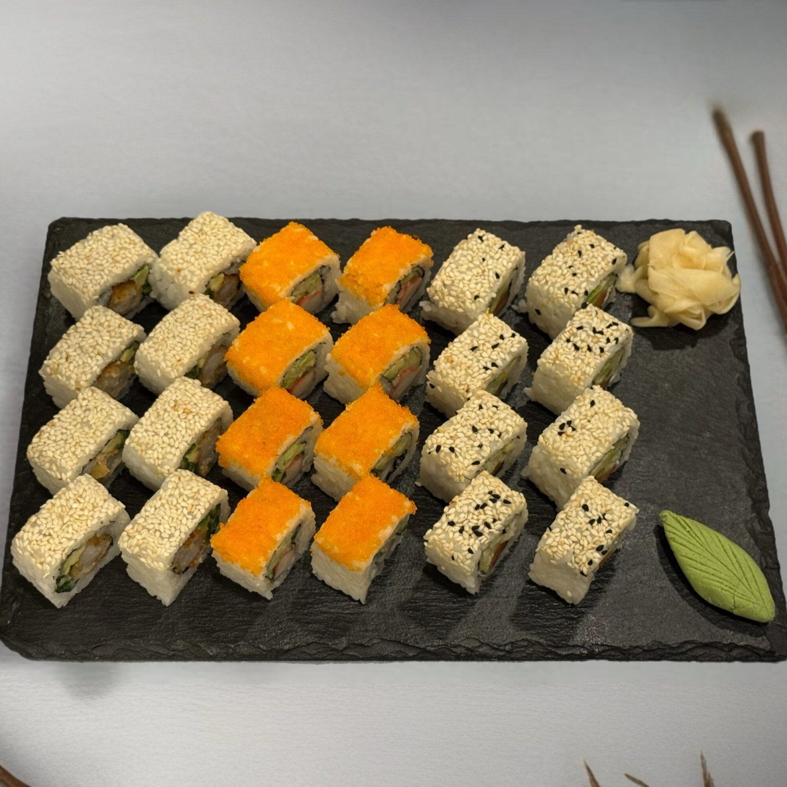 Classic Rolls Set (24 pcs.)