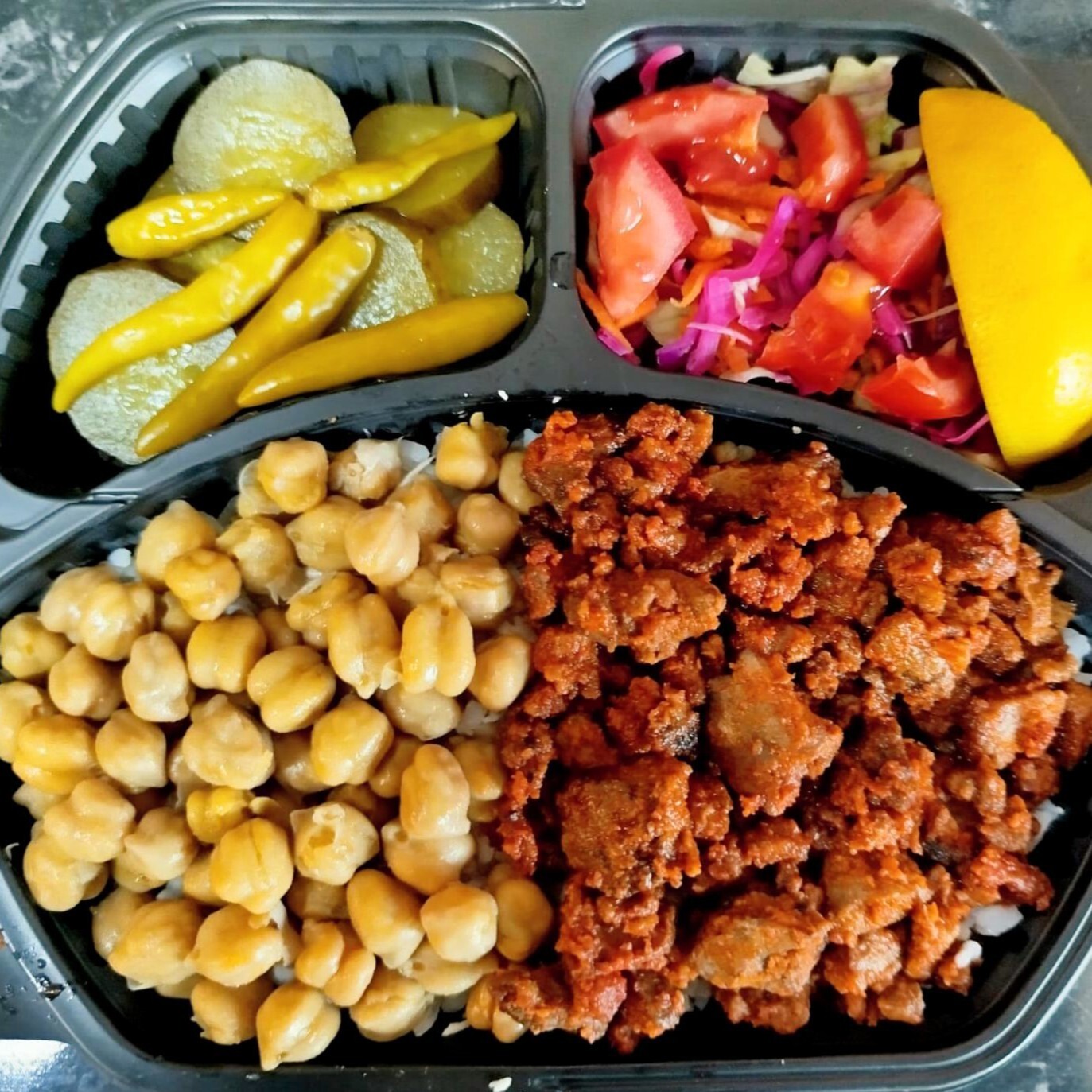 Nohutlu ve Arnavut Ciğerli Pilav