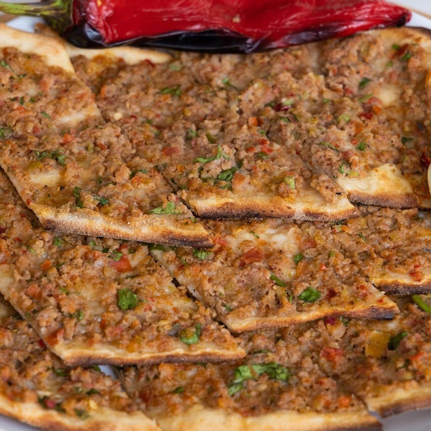 DOYURAN İKİLİ KIYMALI PİDE MENÜ ARTI 1 LİTRE AYRAN