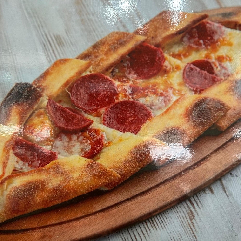 Sucuklu Kaşarlı Pide