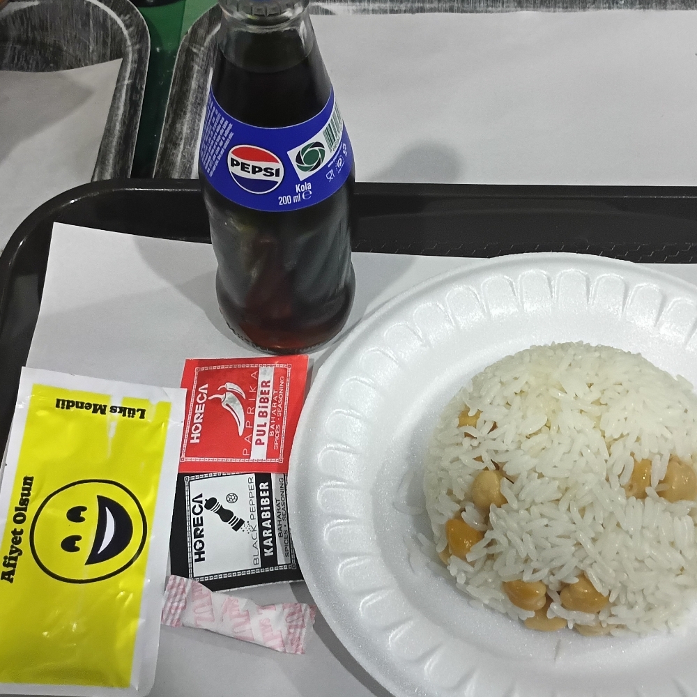 Nohutlu Pilav 3 kişilik+ Pepsi şişe kola