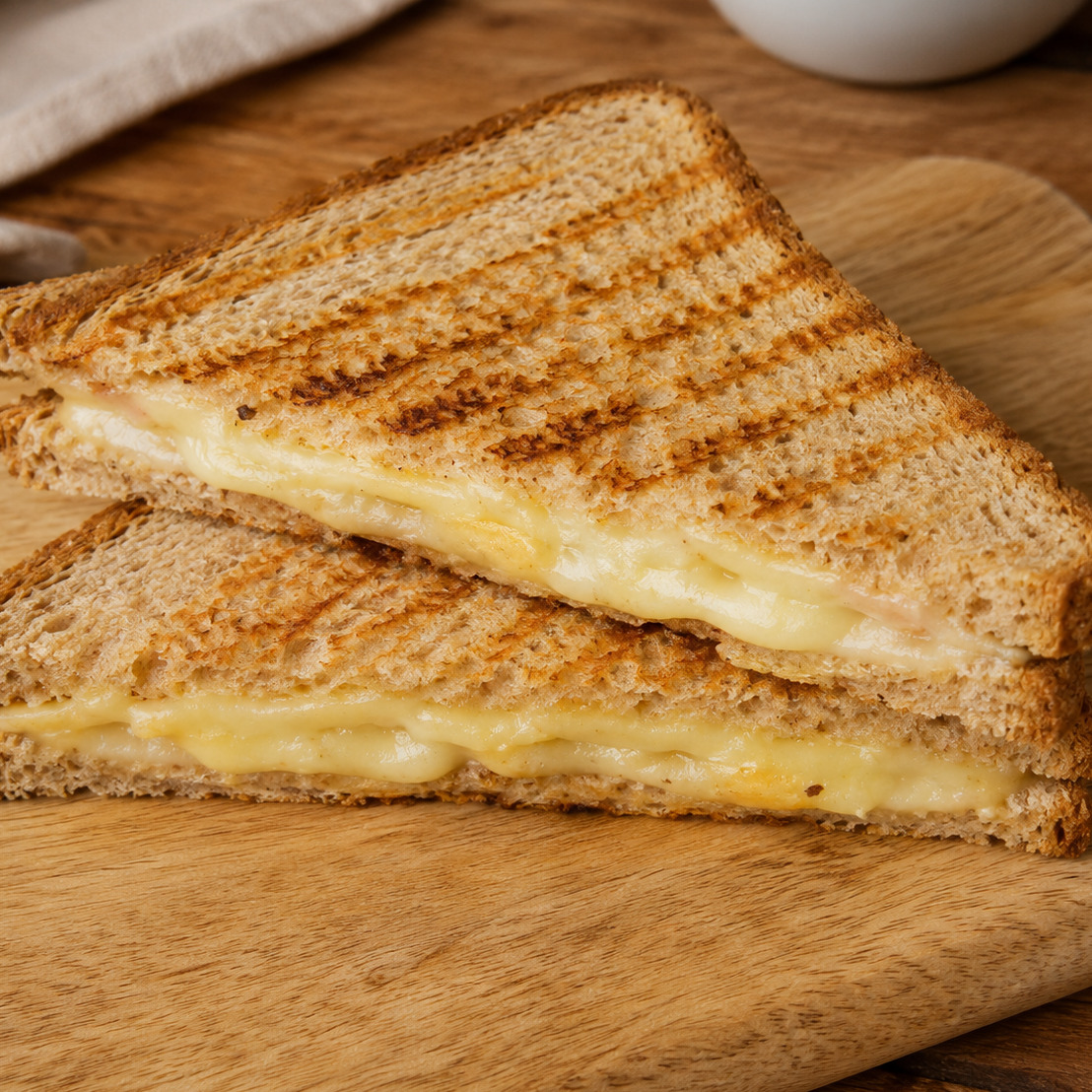Tam Buğday Çiya Tohumlu Dilimli Ekmekten Karışık Tost