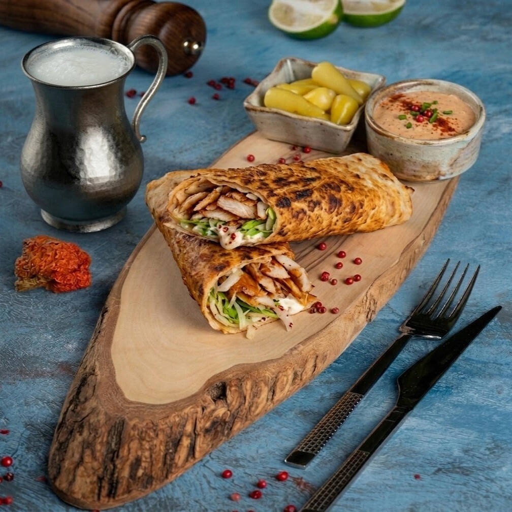 Yufka Ekmek Tavuk Döner Menü
