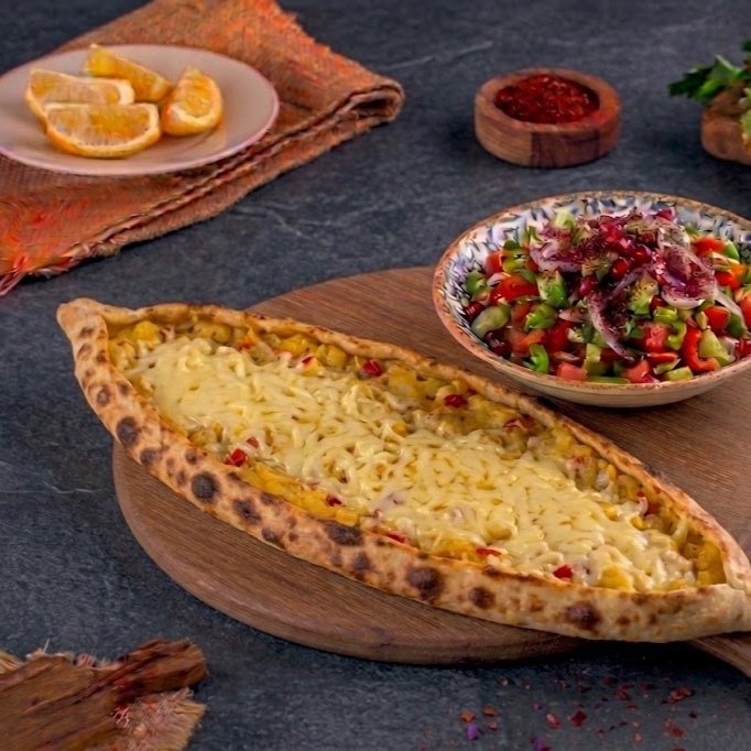 Patatesli Kaşarlı Pide