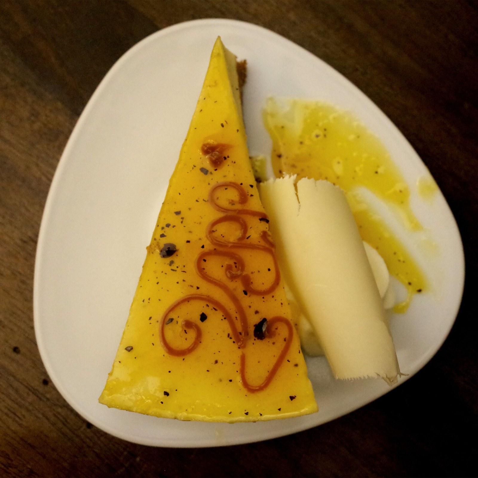 Limon ve Damla Sakızlı Cheesecake