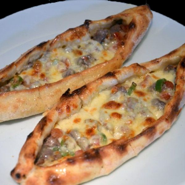 Kaşarlı Kuşbaşılı Pide