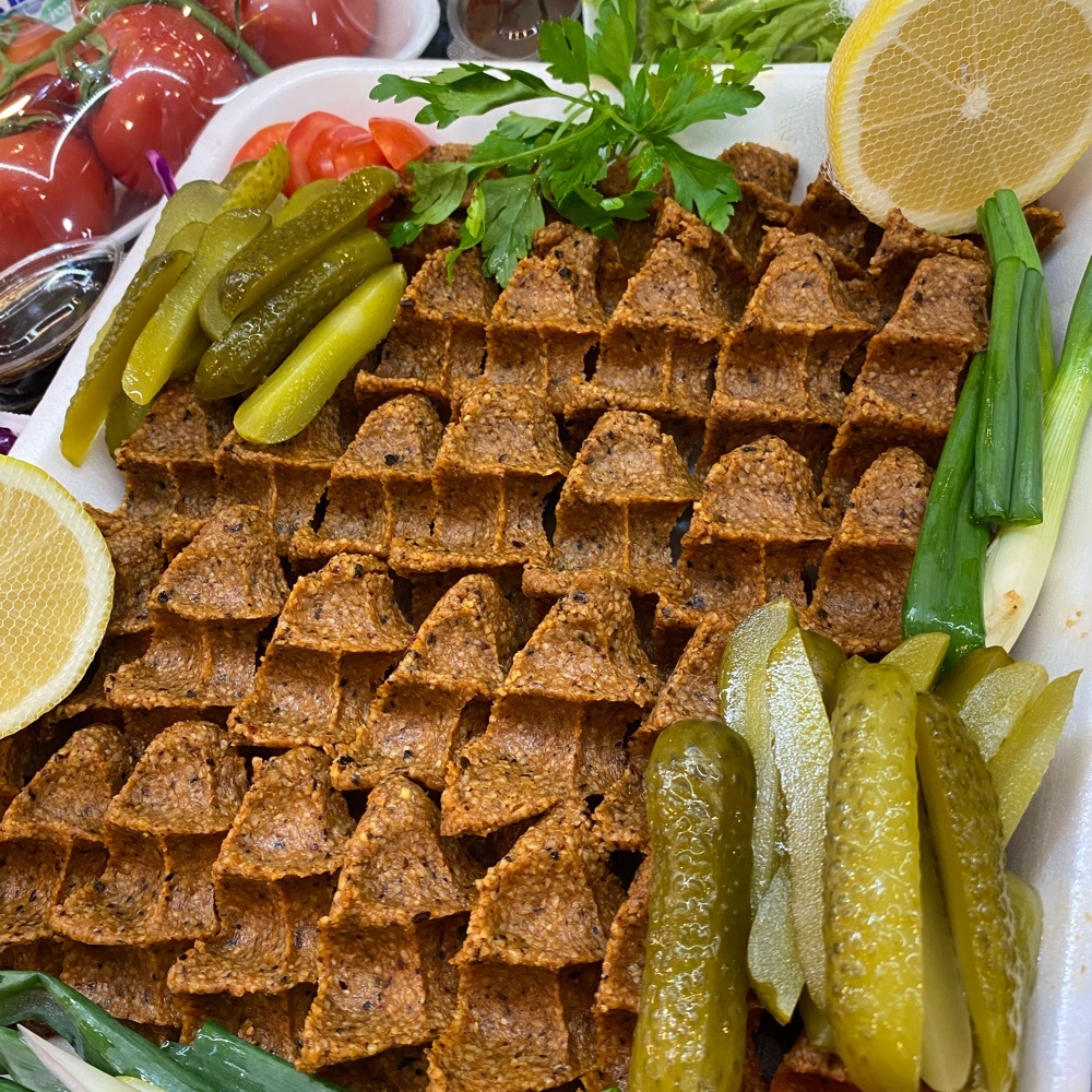 Yarısı bizden Menü 1 kg +500 gram ikram 1.5 kg çiğ köfte