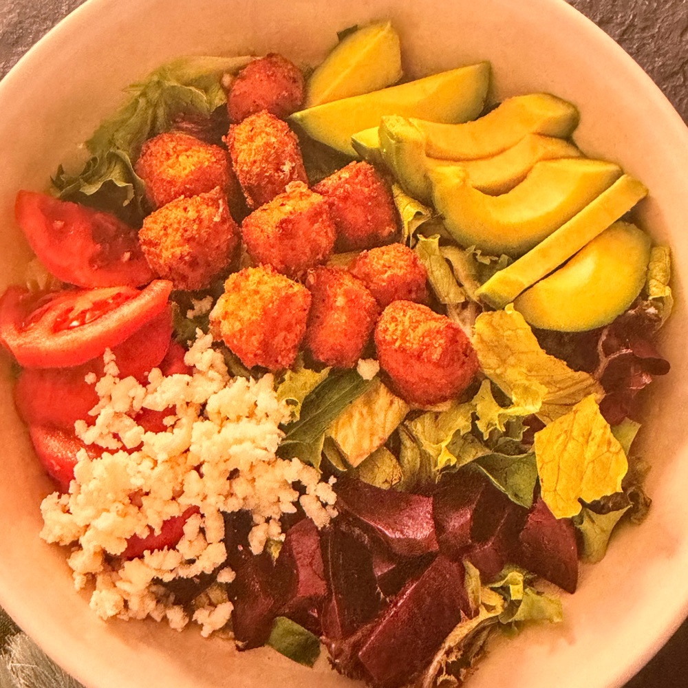 Avokadolu Peynirli Yeşil Salata