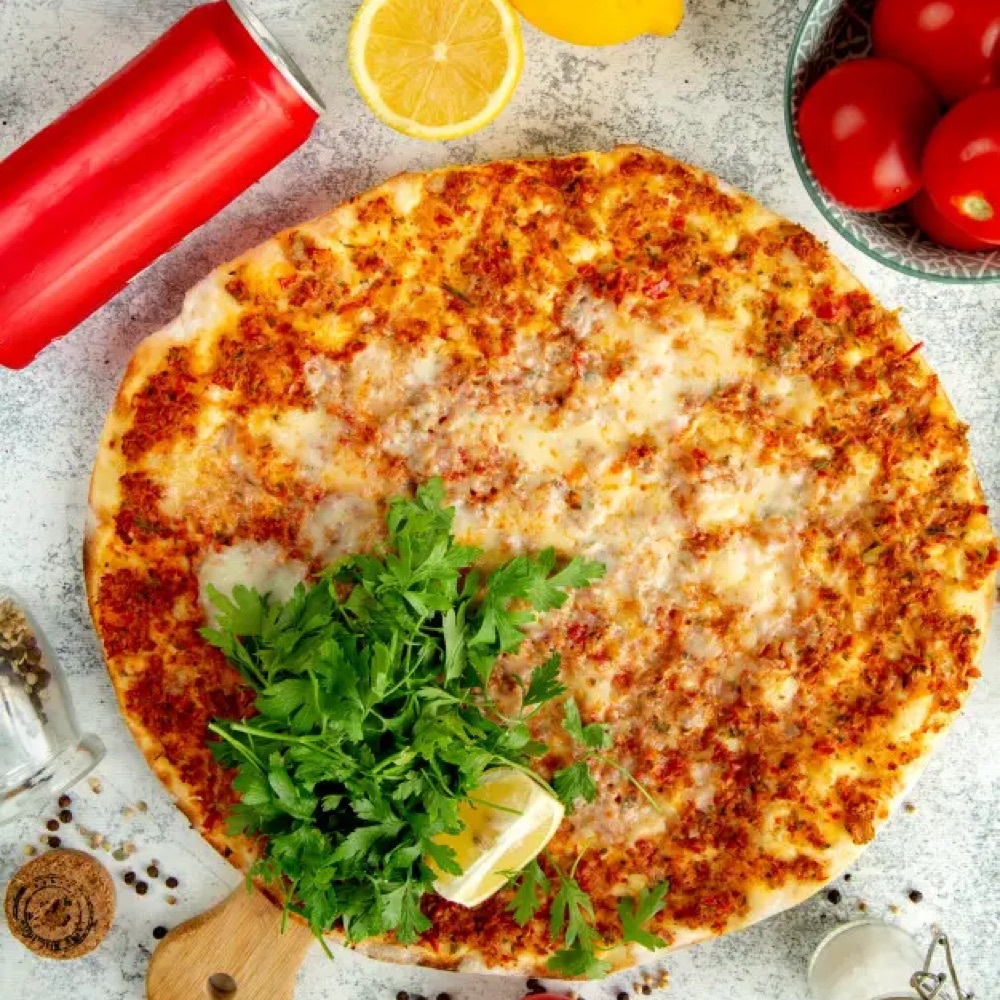 Kaşarlı Lahmacun