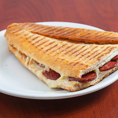 Yarım Ekmek Arası Karışık Tost Menü