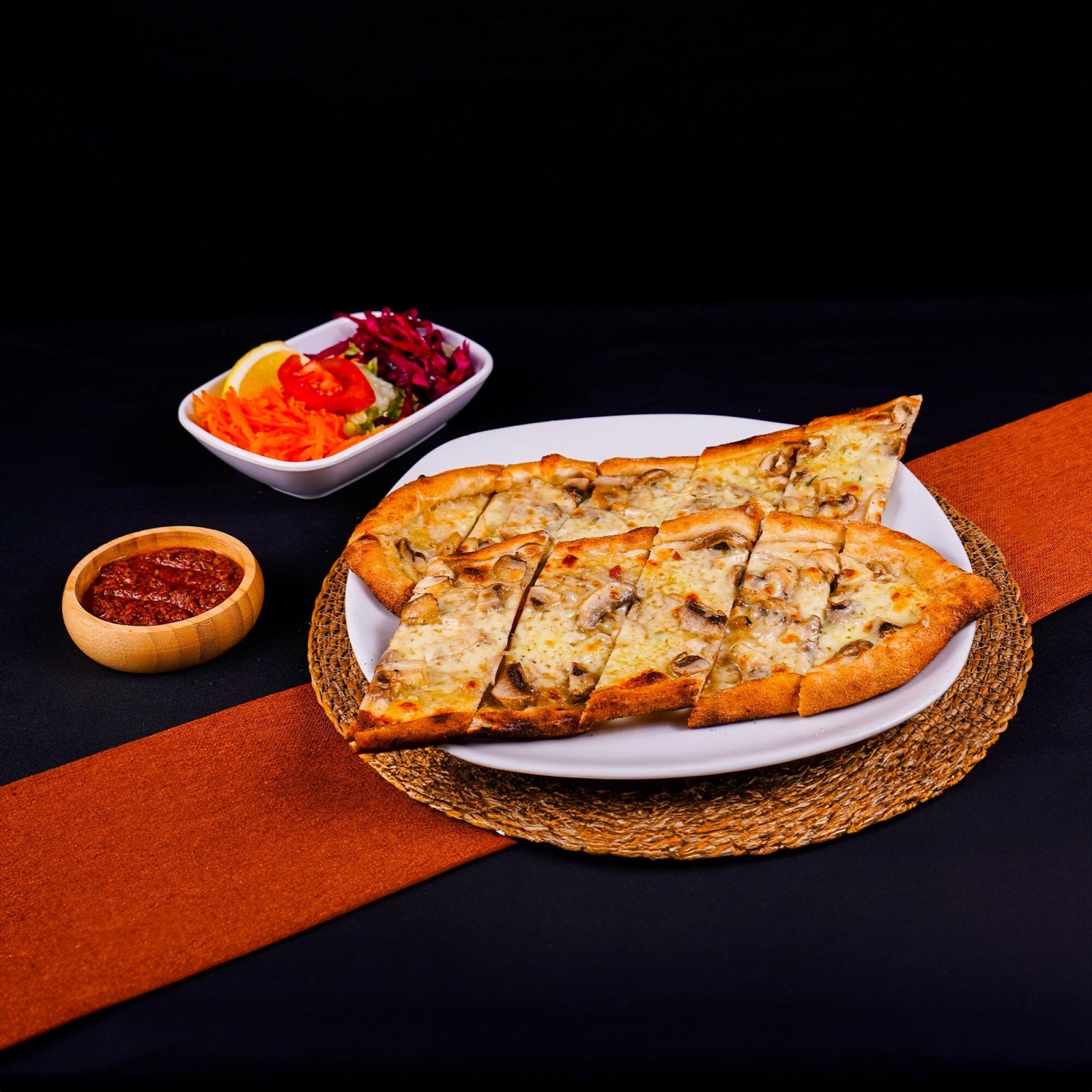 Mantarlı Pide (50 cm.)