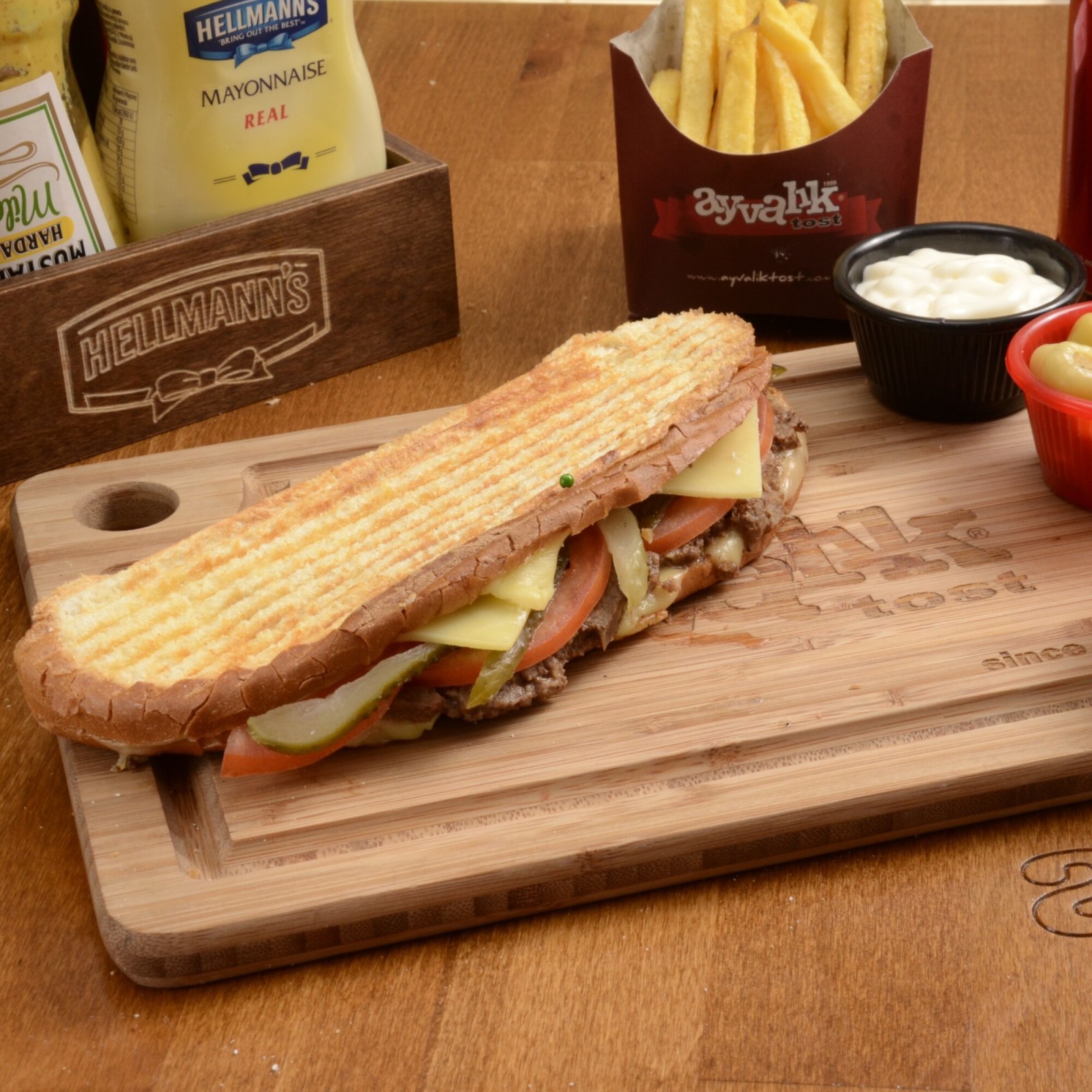 4'lü Kavurmalı Kaşarlı Tost Menü