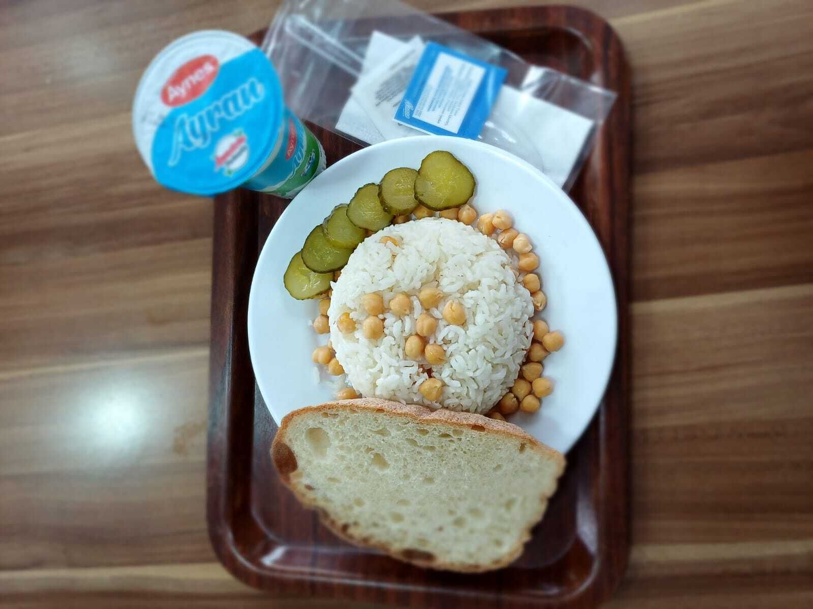Nohutlu Pilav (2 porsiyon) Menü