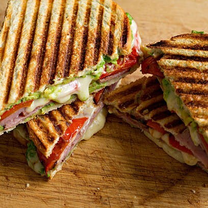 Kaşarlı Kavurmalı Tost