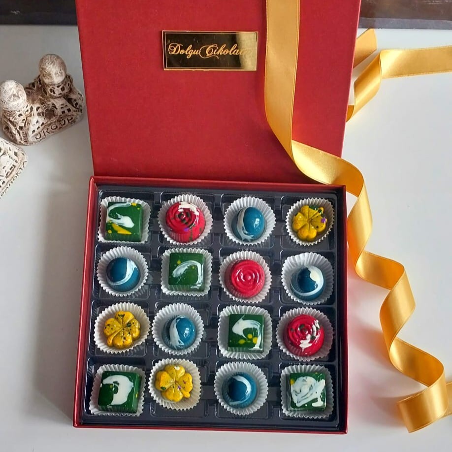 16'lı Karışık Dolgulu Belçika Çikolatası