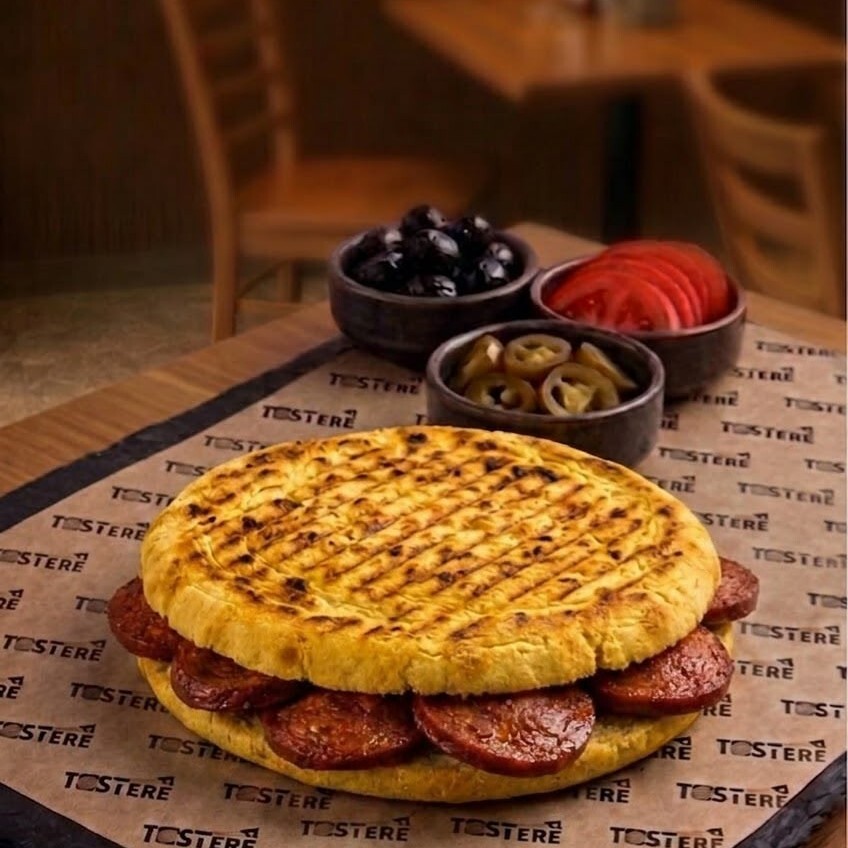 Bazlama Sucuklu Tost