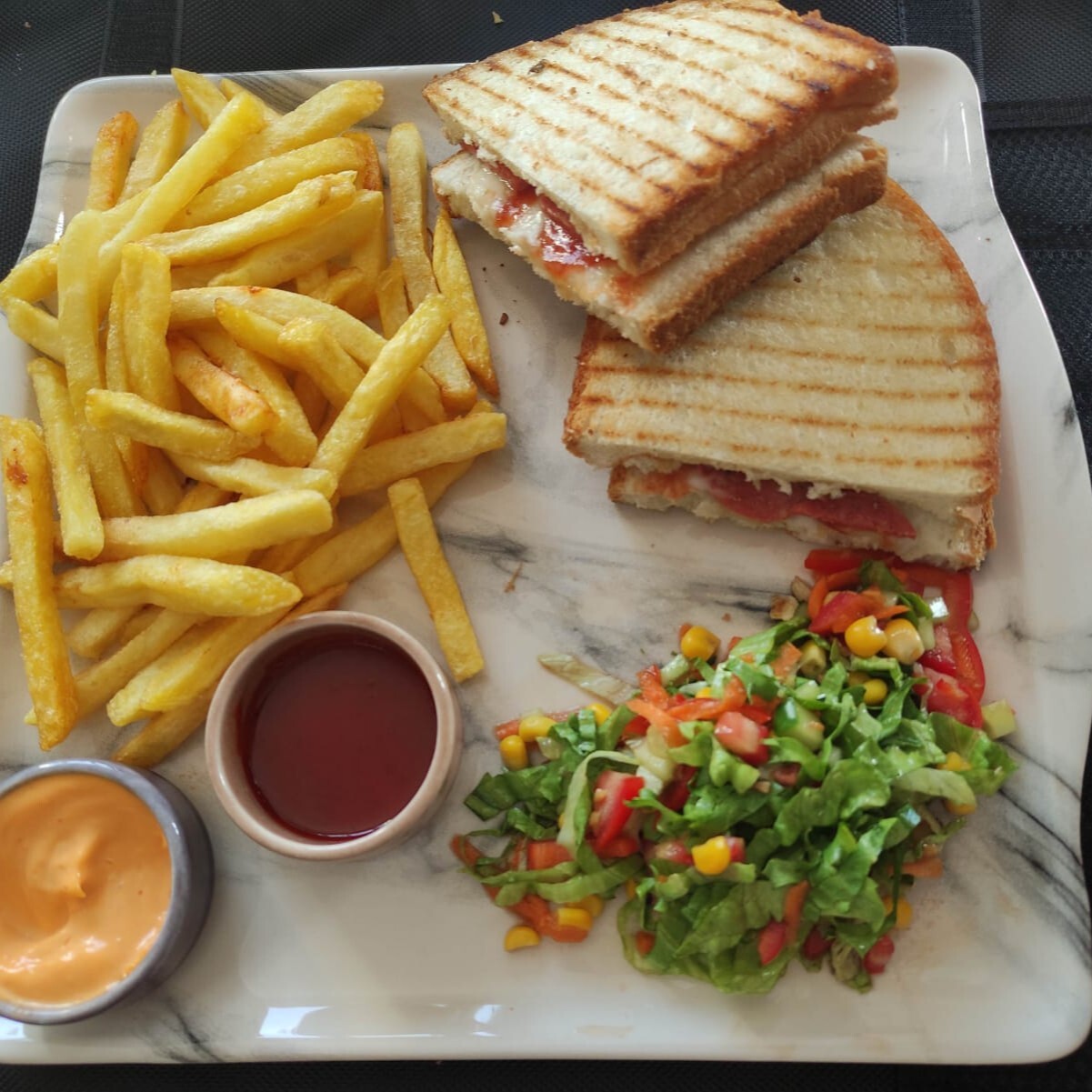 Sucuklu Tost