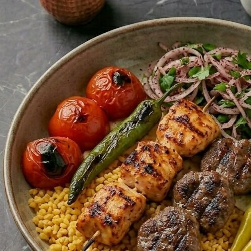 Izgara köfte, Adana kebap, tavuk şiş Karışık