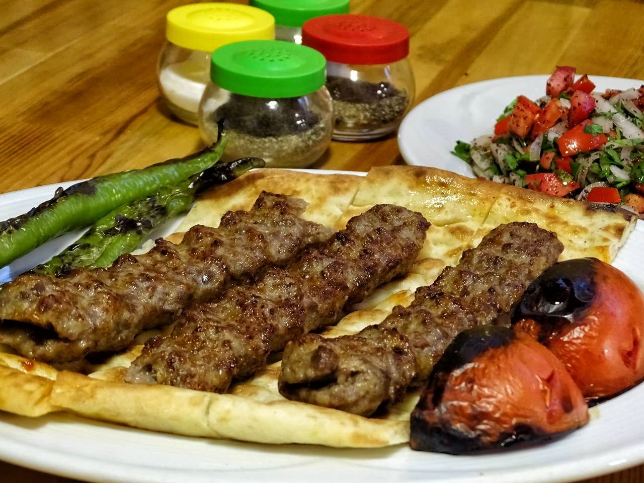 Bol Acı Adana Kebap Menü