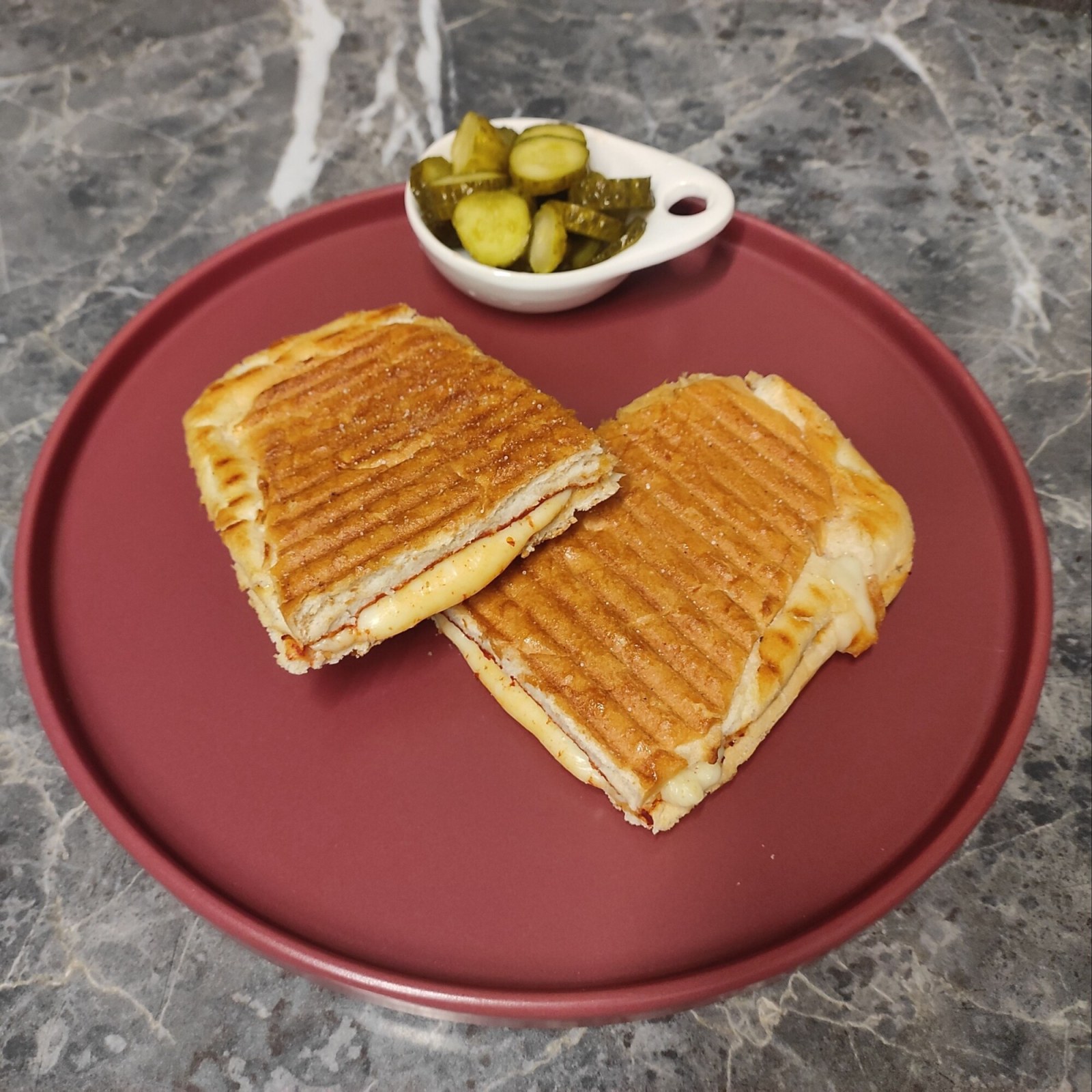Kaşarlı Tost Menü