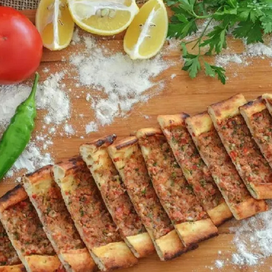 Kıymalı Pide