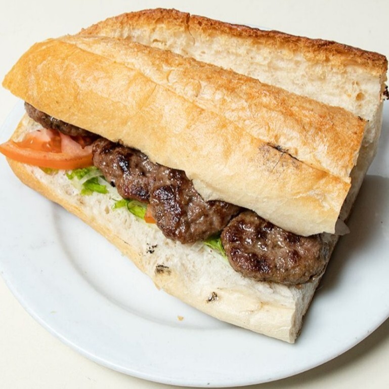 Ekmek Arası Izgara Köfte