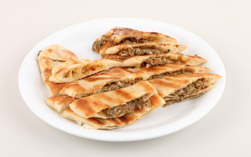 Kır Pidesi Kıymalı