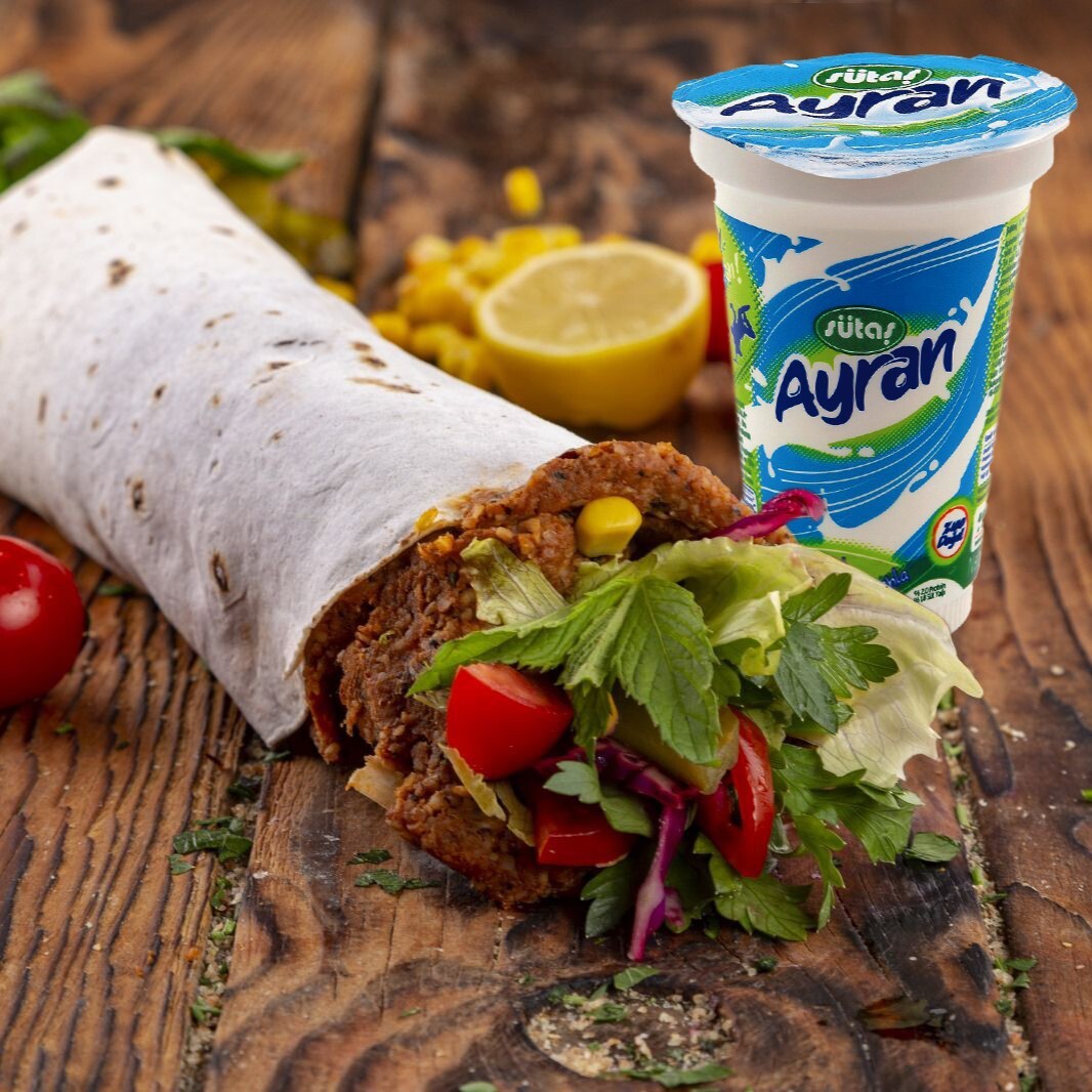 Atom Çiğ Köfte Dürüm + Ayran