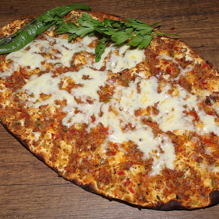 Kaşarlı Lahmacun
