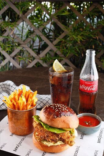 Çıtır Tavuk Burger + Coca Cola