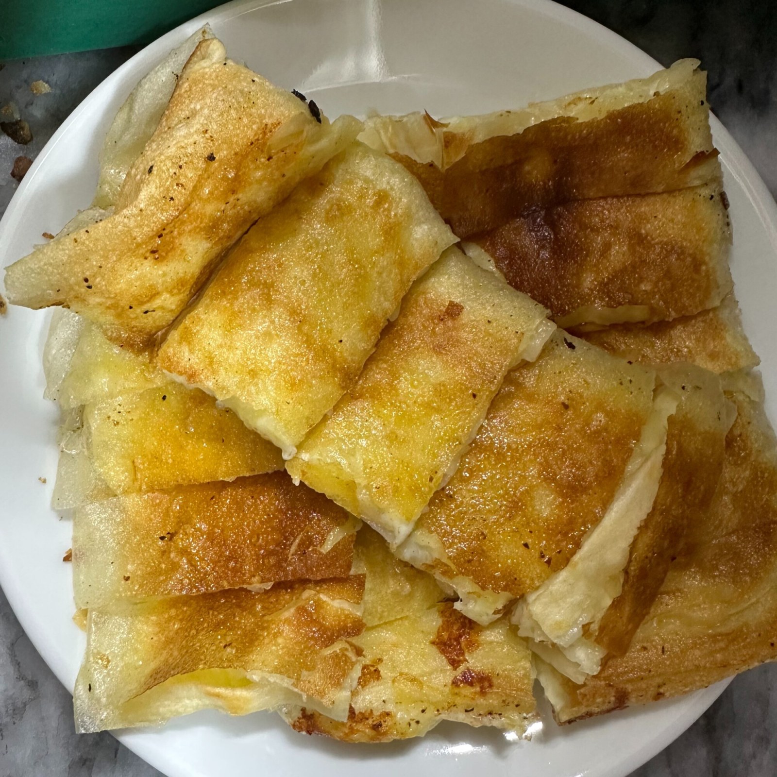 Kaşarlı Yumurtalı Börek