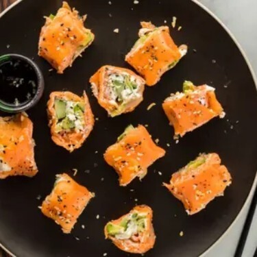 Gravlax Roll (8 Pcs)