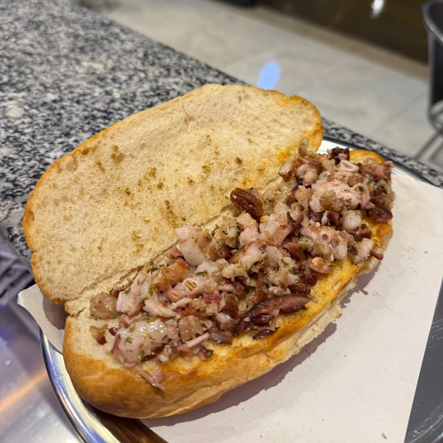 Ekmek Arası Kuzu Kokoreç