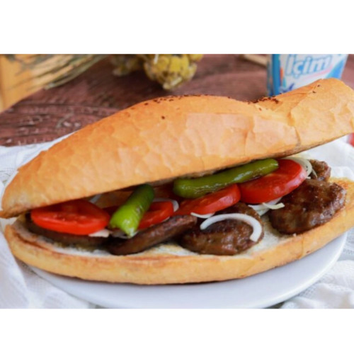 Ekmek Arası Anne Köftesi Menü