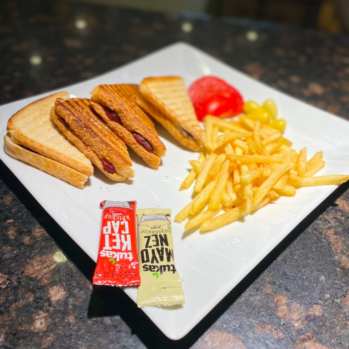 Sucuklu Tost