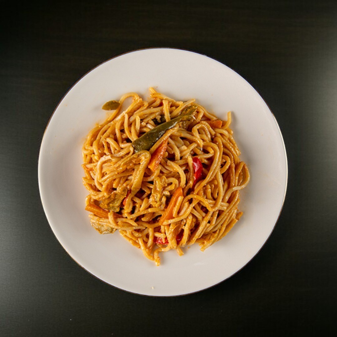 Doğu Esintisi (Yeşil Sebzeli Tavuklu Noodle)