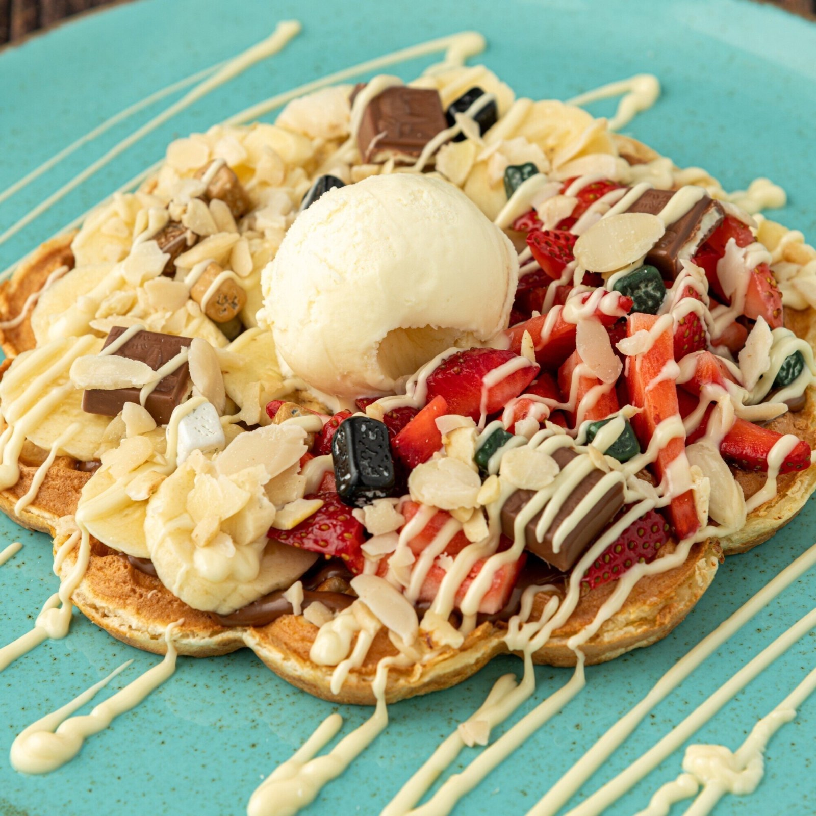 Dondurmalı Waffle kovada