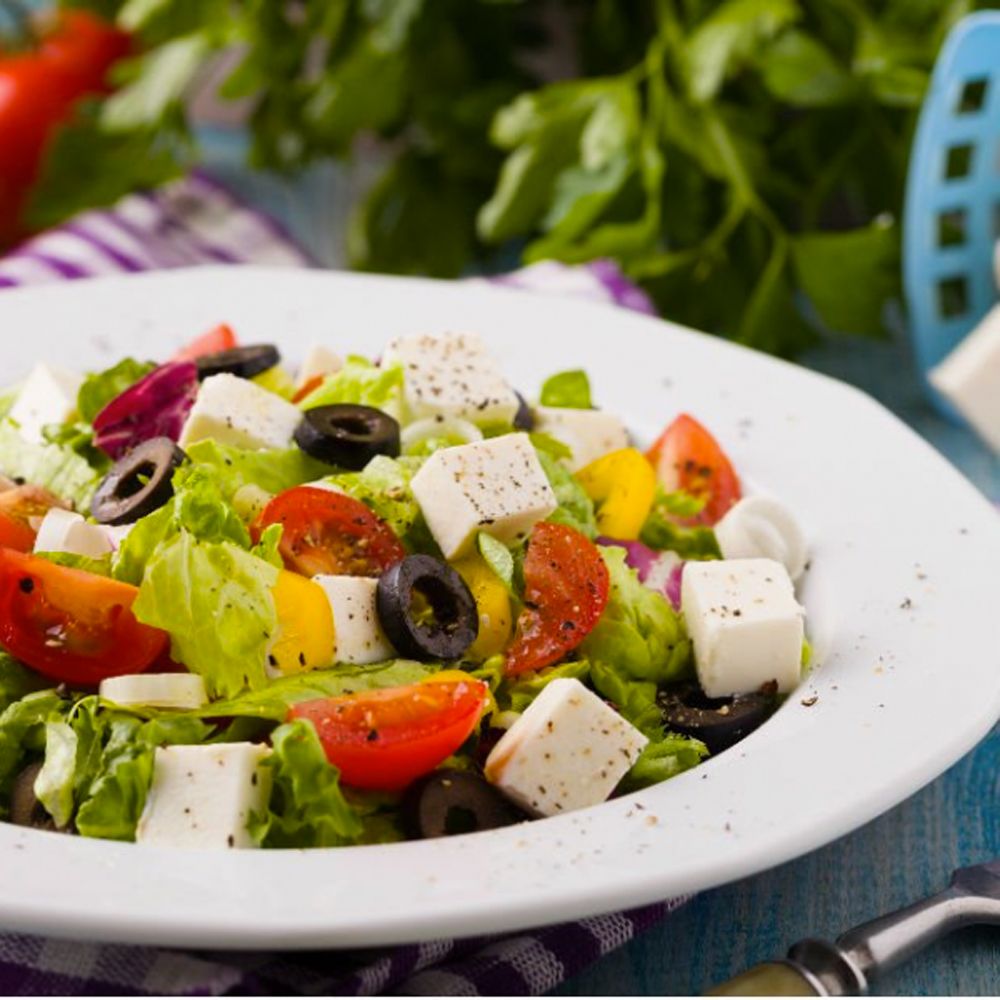 Cevizli B. Peynirli Akdeniz Salata