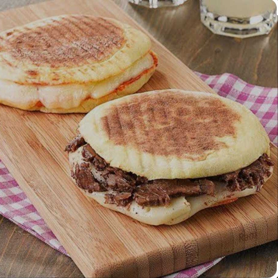 Kavurmalı Kaşarlı Köy Tostu