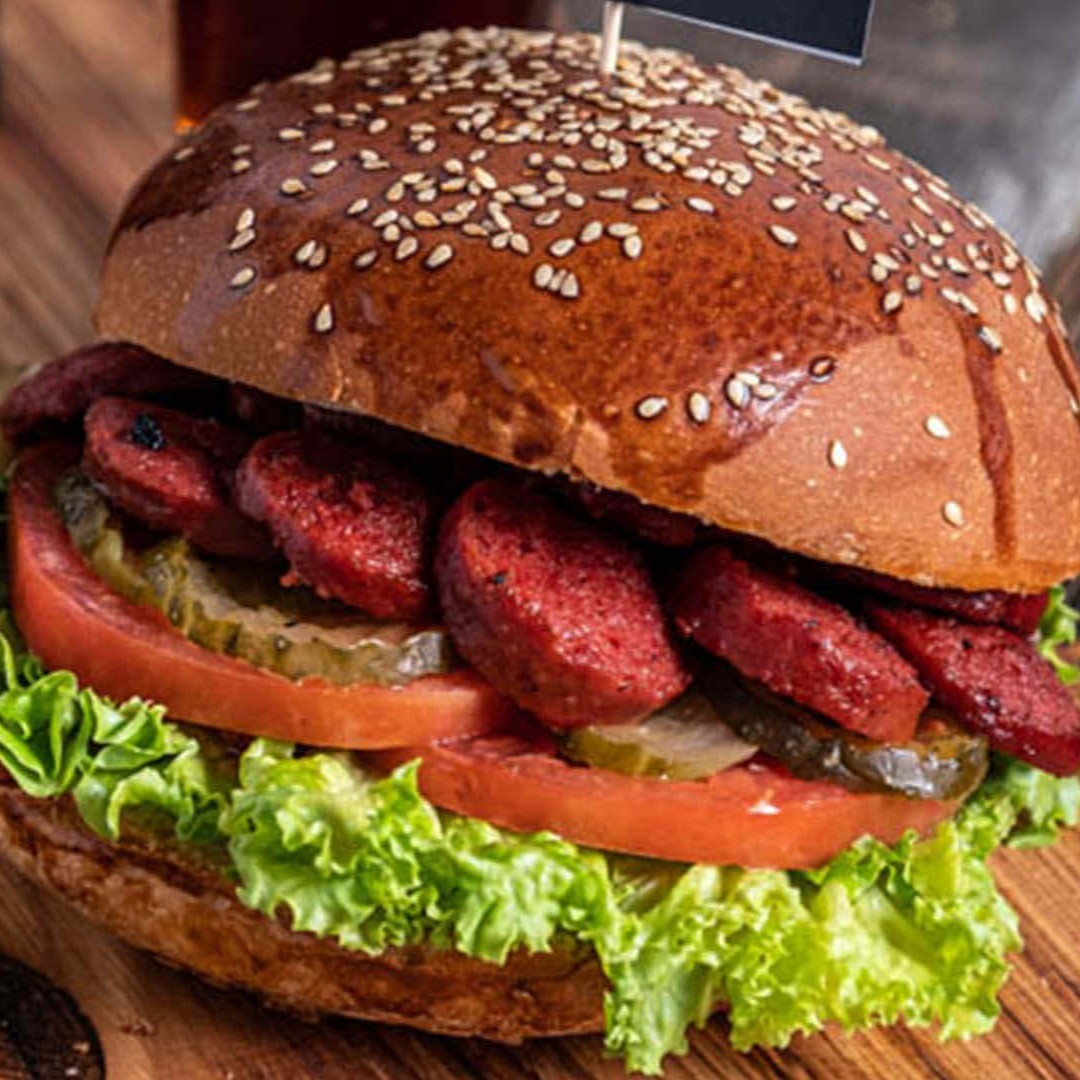 Cheedarlı Sucuk Burger+Patates+Ayran
