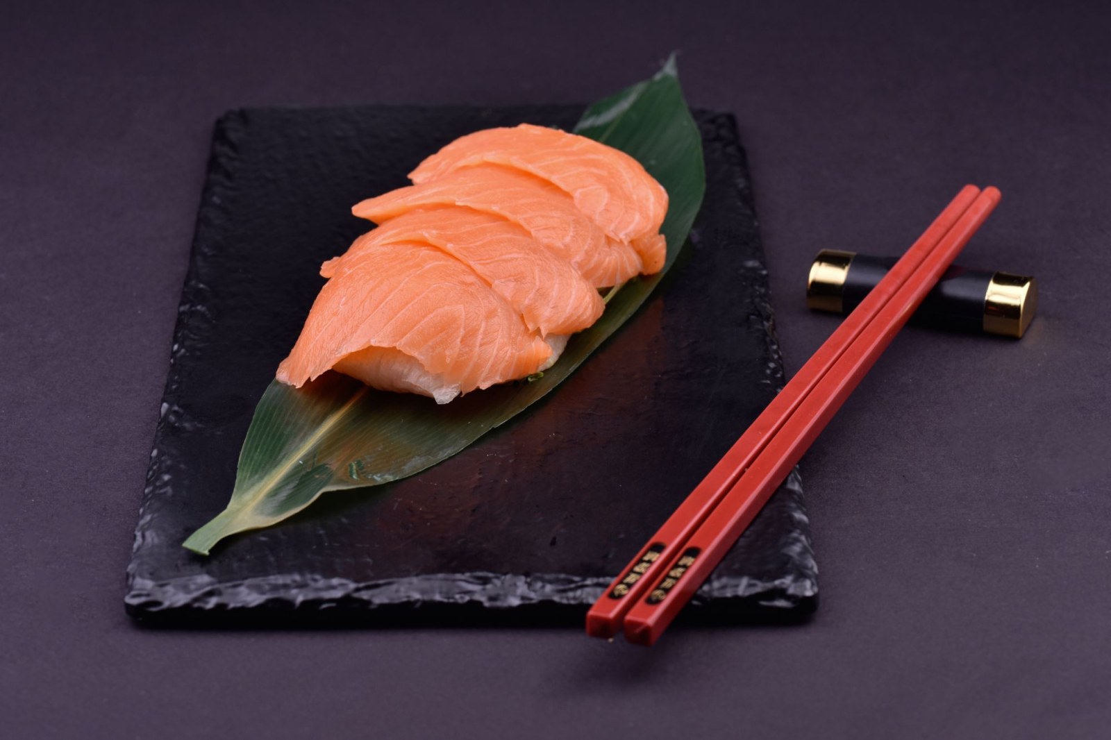 Sake Sashimi (4 pcs)