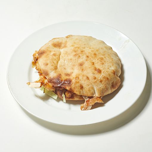 Tombik Ekmeğe Tavuk Döner