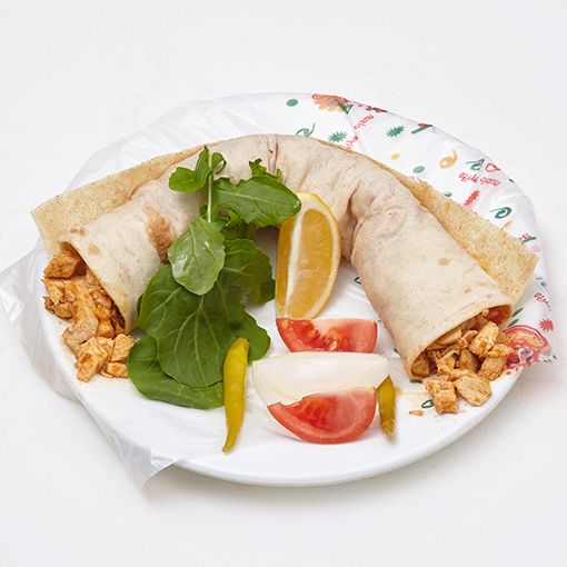 TAVUK TANTUNİ DÜRÜM özel baharatlarla harmanlayarak hazırlayıp servise sunuyoruz