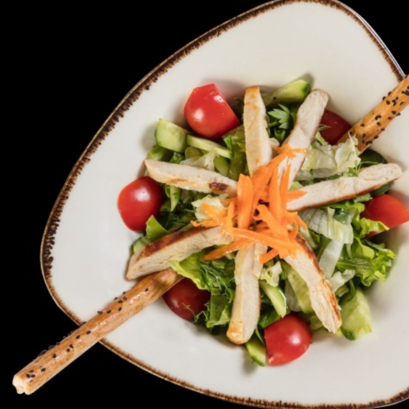 Izgara Tavuk Salata